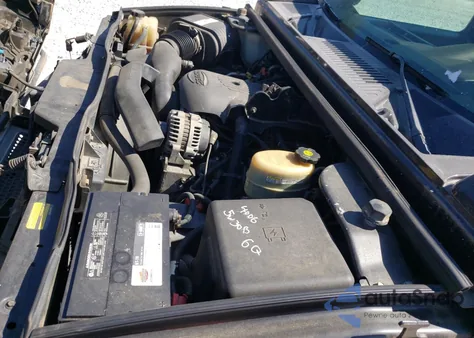 2003 Hummer H2 z USA, uszkodzony, nr VIN 5GRGN23U33H120437